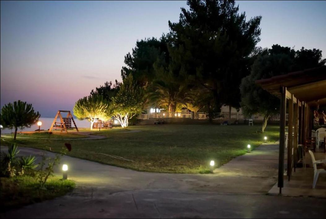 On The Wave Studios Spitakia Sto Kyma Νικήτη Εξωτερικό φωτογραφία